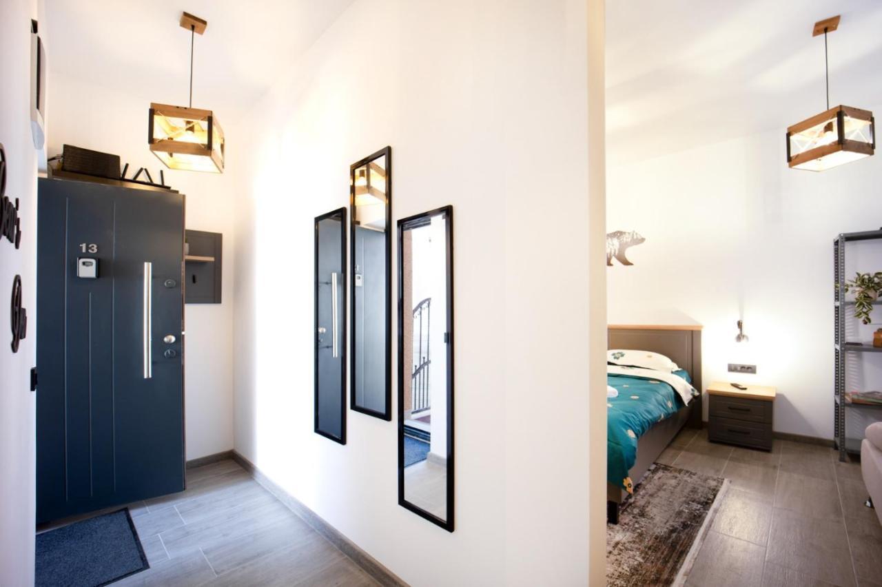 The Bear'S Den In Old City Centre Brasov Ngoại thất bức ảnh