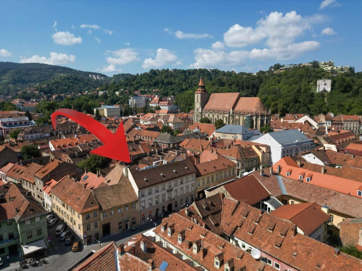 The Bear'S Den In Old City Centre Brasov Ngoại thất bức ảnh